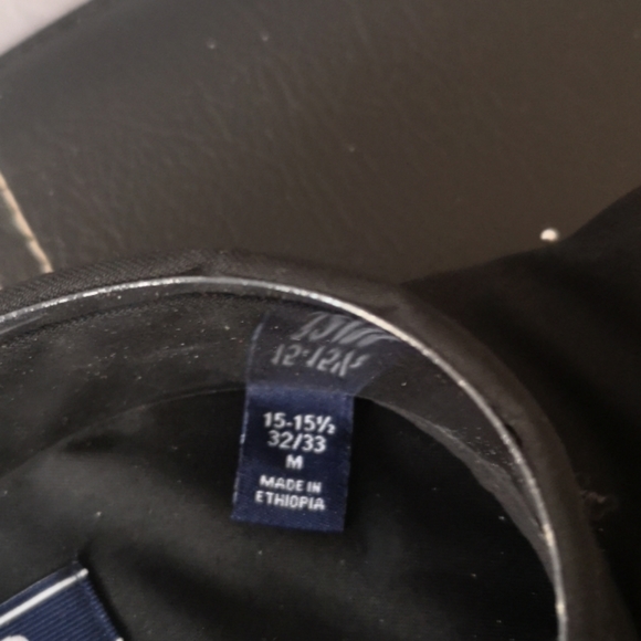 IZOD Men's Button-Down Black, 15-15.5, M 32/33 - Picture 5 of 6